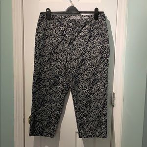 Liz Claiborne crop pants - Size 12